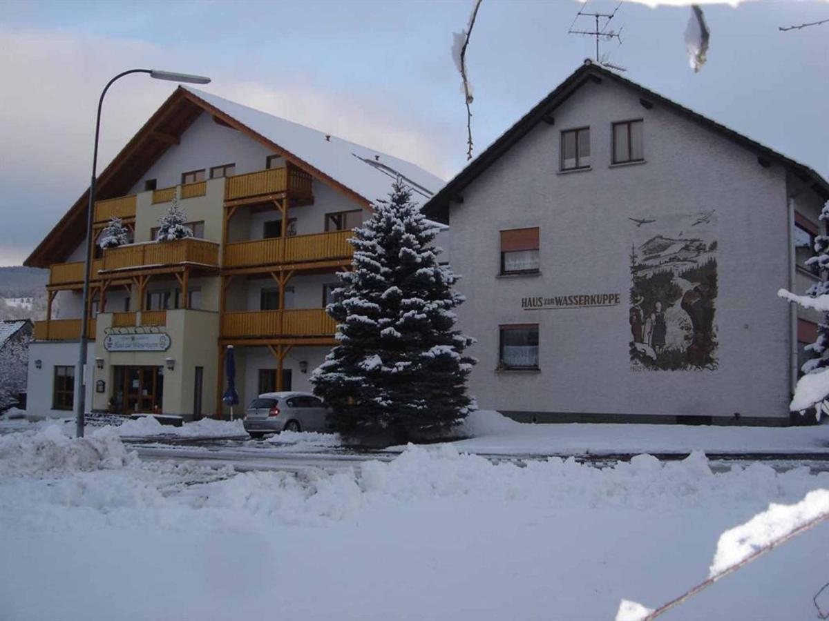Rhoener Landhotel Haus Zur Wasserkuppe 부스텐사흐센 외부 사진