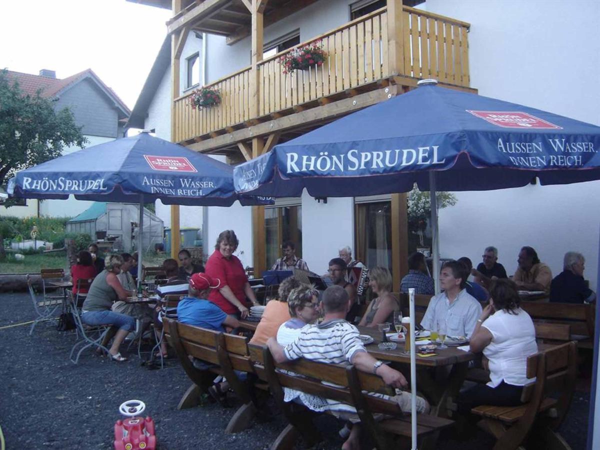 Rhoener Landhotel Haus Zur Wasserkuppe 부스텐사흐센 외부 사진