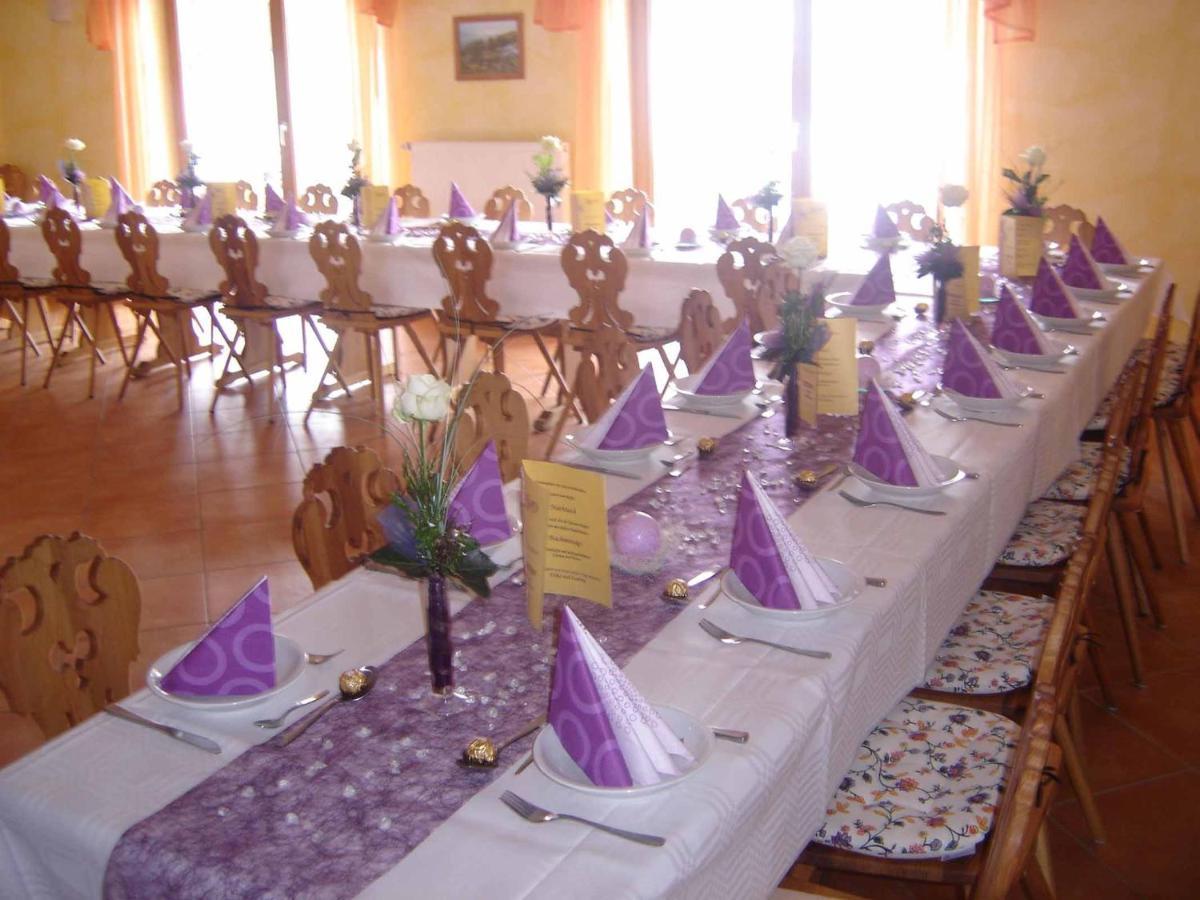 Rhoener Landhotel Haus Zur Wasserkuppe 부스텐사흐센 외부 사진