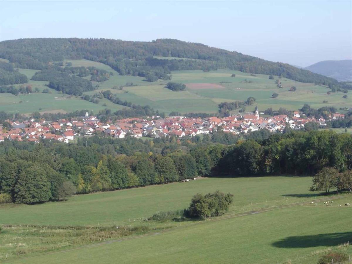 Rhoener Landhotel Haus Zur Wasserkuppe 부스텐사흐센 외부 사진