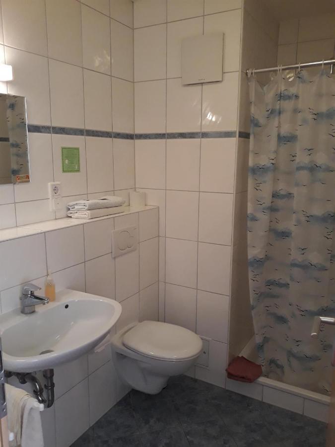 Rhoener Landhotel Haus Zur Wasserkuppe 부스텐사흐센 외부 사진