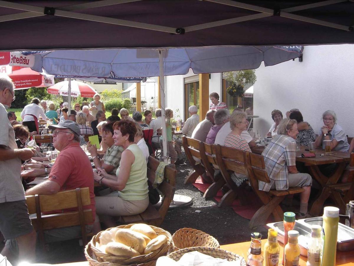 Rhoener Landhotel Haus Zur Wasserkuppe 부스텐사흐센 외부 사진